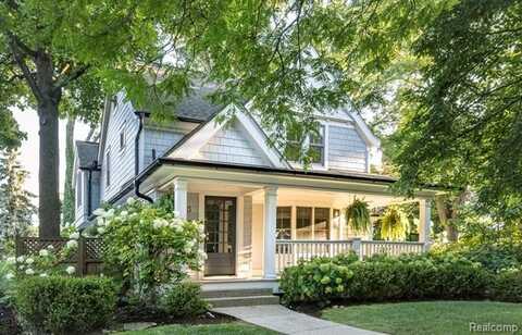 916 Madison Street, Birmingham, MI 48009
