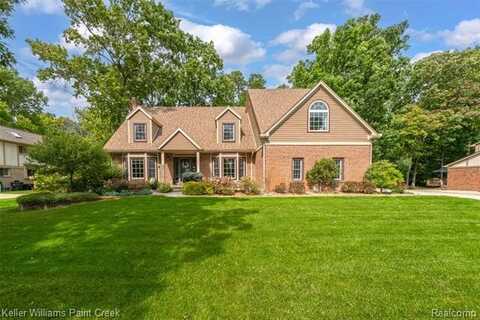 147 Overlake Drive, Lake Orion, MI 48362
