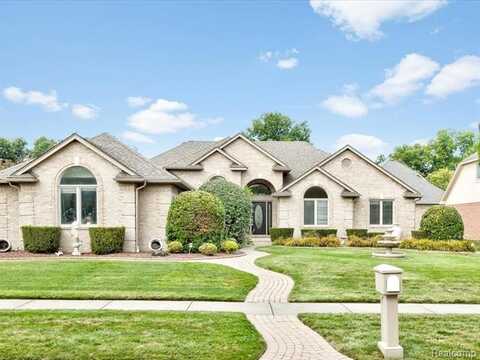 56909 Pinecone Boulevard, Shelby, MI 48316