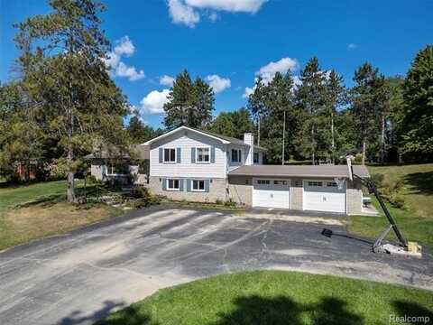 1400 W Predmore Road, Oakland, MI 48363
