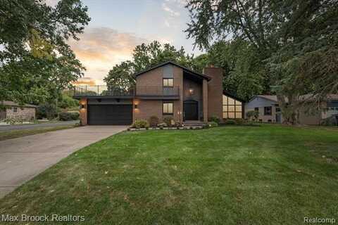 35520 Tall Pine Road, Farmington, MI 48335