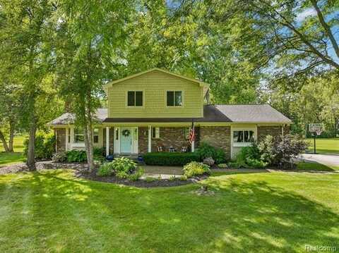 8127 Sleepy Time Court, Clarkston, MI 48348