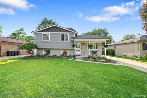 39587 Chart Street, Harrison Township, MI 48045