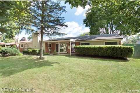 4836 Sundew Street, Commerce Township, MI 48382