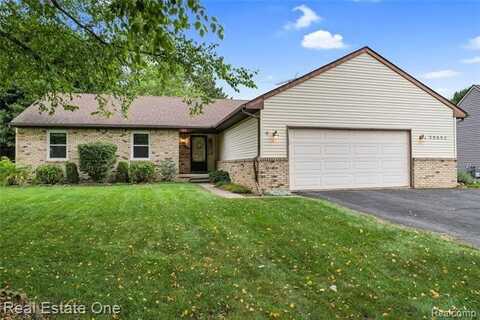 59652 Sunridge Drive, New Hudson, MI 48165