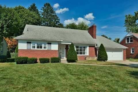 826 Shoreham Road, Grosse Pointe Woods, MI 48236