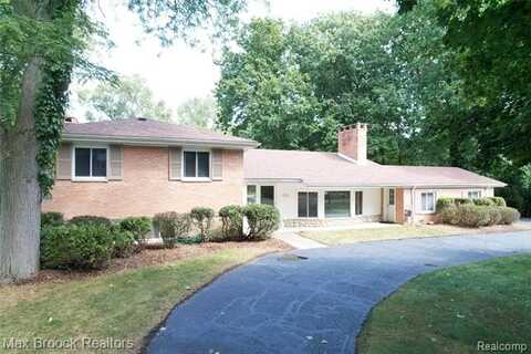 30320 Pondsview Drive, Franklin, MI 48025