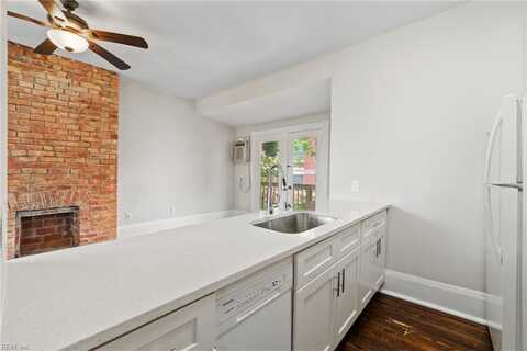 407 Warren Crescent, Norfolk, VA 23507