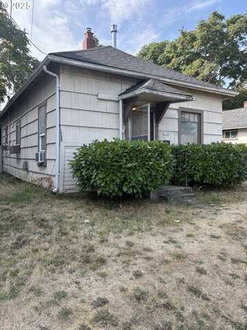6126 NE HALSEY ST, Portland, OR 97213
