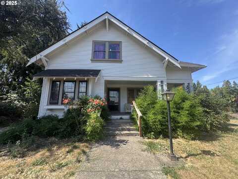 955 BRYAN ST, Woodburn, OR 97071