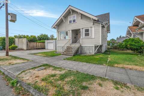115 N 2ND ST, Saint Helens, OR 97051
