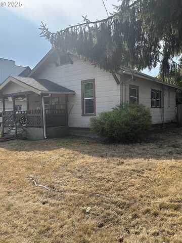 6114 NE HALSEY ST, Portland, OR 97213