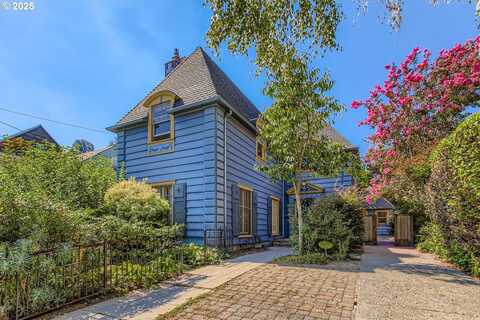 1325 NW 26TH AVE, Portland, OR 97210