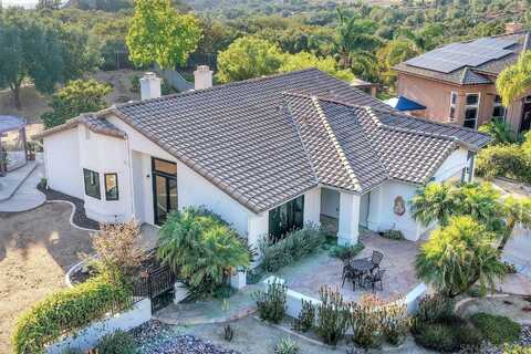 16602 Granite Dr., Ramona, CA 92065