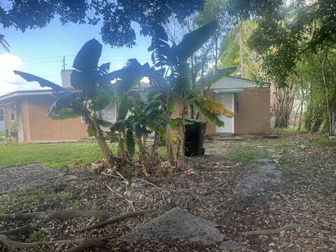 2025 Delphia Street, West Palm Beach, FL 33401