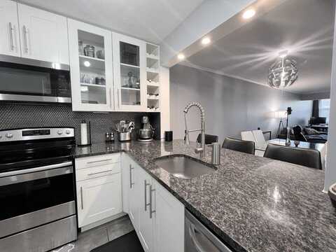 2920 SW 22nd Avenue, Delray Beach, FL 33445