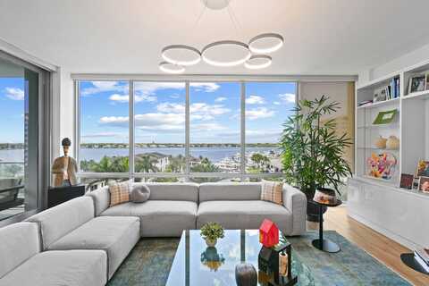 3 Water Club Way, North Palm Beach, FL 33408