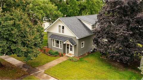 613 Winona Street SE, Chatfield, MN 55923