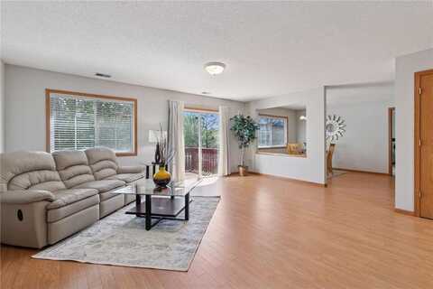 1515 Yorkshire Lane, Shakopee, MN 55379