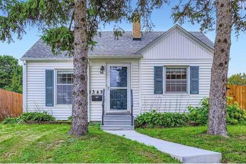 1342 Dale Street N, Saint Paul, MN 55117