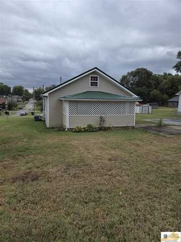 401 W Elk Street, Munfordville, KY 42765