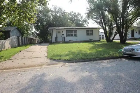 4616 S Vine Ave, Wichita, KS 67217