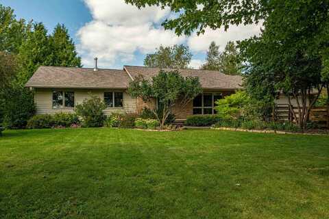 8955 County Road N, South Wayne, WI 53587
