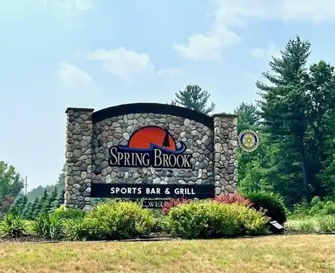 364 Lake Shore Drive, Wisconsin Dells, WI 53965
