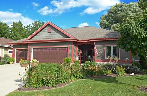 24 Oak Ridge Trail, Deerfield, WI 53531