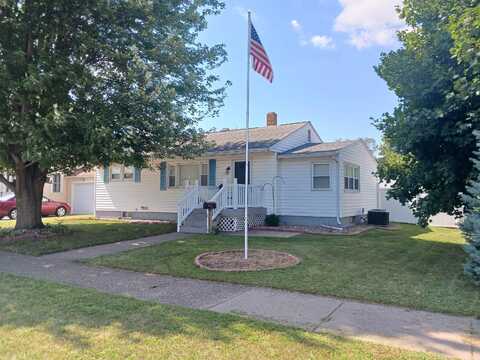 715 N Michigan Street, Prairie Du Chien, WI 53821