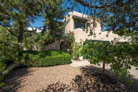2965 Camino Piedra Lumbre, Santa Fe, NM 87505