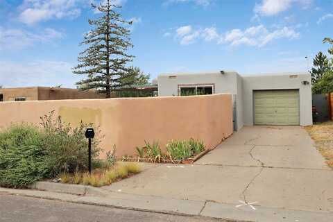 1336 Corrida De Agua, Santa Fe, NM 87507