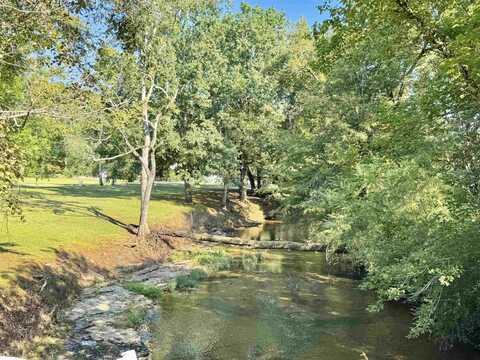 20 Creekside Dr, Anderson, AL 35610