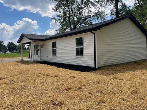1170 Pearl Street, Austin, IN 47102
