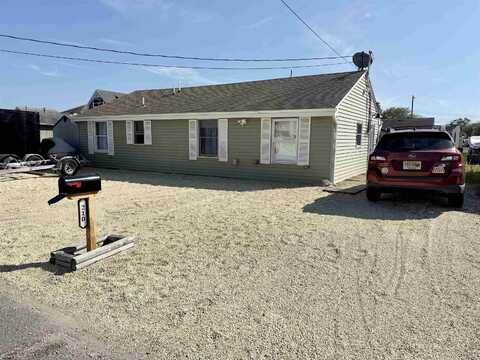 210 Fernwood Dr, Bayville, NJ 08721