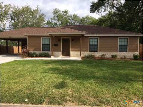 1704 Seguin Avenue, Victoria, TX 77901
