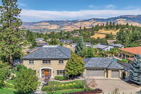 551 Strawberry Lane, Ashland, OR 97520