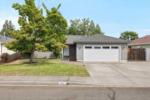 881 Westrop Drive, Central Point, OR 97502