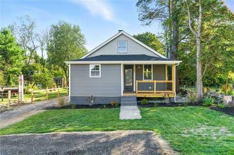 242 Putnam Pike, Glocester, RI 02814