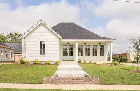 202 Lester St, Thomasville, GA 31792