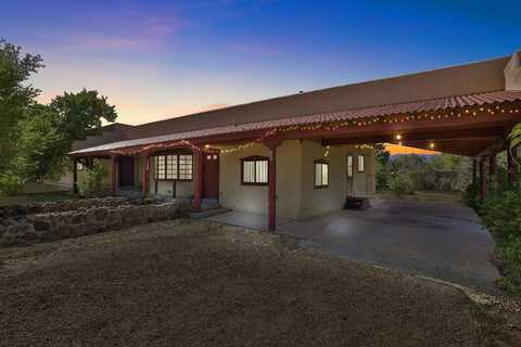 236 Este Es Road, Ranchos de Taos, NM 87557