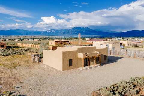 33 Cactus Flower, Ranchos de Taos, NM 87557