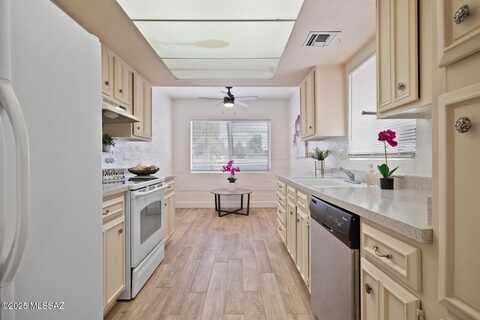 2525 E Prince Road, Tucson, AZ 85716