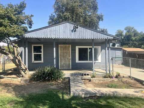 460 S Shasta Avenue, Farmersville, CA 93223