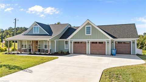 107 Meeting House Lane, Advance, NC 27006