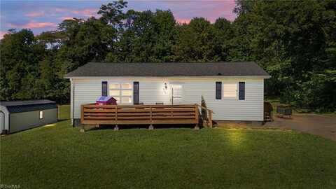 253 Fowler Circle, Dobson, NC 27017