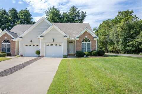 6602 Clemmons Court, Clemmons, NC 27012
