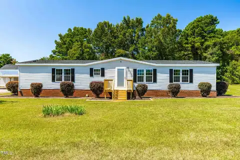 100 Blueberry Drive, Selma, NC 27576