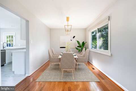 2415 JACKSON PARKWAY, VIENNA, VA 22180