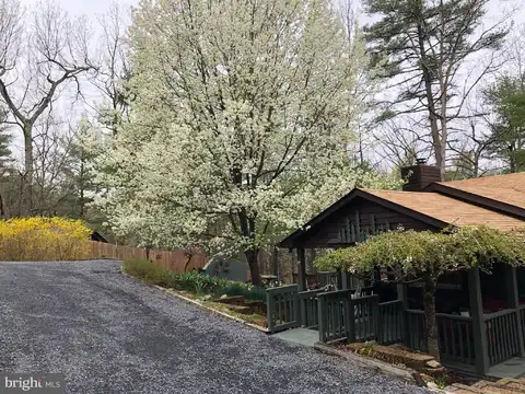 42 PEARL PLACE, BASYE, VA 22810
